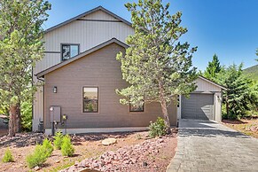 Views & Hot Tub: 'pineberry Modern' Luxury Home