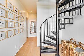 Views & Hot Tub: 'pineberry Modern' Luxury Home