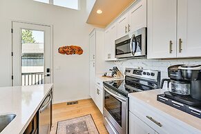 Views & Hot Tub: 'pineberry Modern' Luxury Home