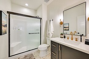 Views & Hot Tub: 'pineberry Modern' Luxury Home