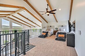 Views & Hot Tub: 'pineberry Modern' Luxury Home