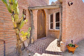 Unique Desert Home ~ 6 Mi to Downtown Tucson!