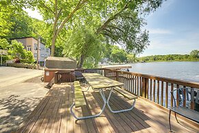 Big Pine Island Lake Cottage w/ Boat Dock & Kayaks