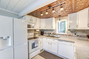 Big Pine Island Lake Cottage w/ Boat Dock & Kayaks