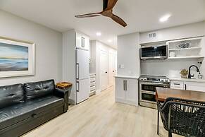 Corpus Christi 'surfside Suite' w/ Beach Access!