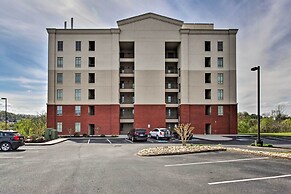 Sevierville Resort Retreat ~ 2 Mi to Pigeon Forge!