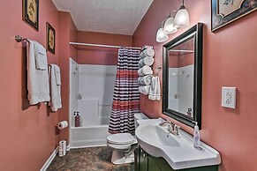 Mt Juliet Getaway w/ Yard: 22 Mi to Nashville