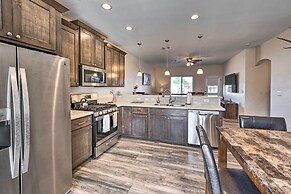 Pet-friendly Retreat - 1 Block to Colorado River!