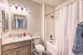 Pet-friendly Retreat - 1 Block to Colorado River!