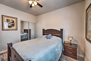 Pet-friendly Retreat - 1 Block to Colorado River!