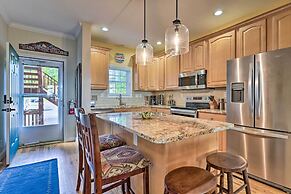 1 Mi to Beech Mountain Resort: Banner Elk Condo!