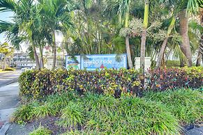 Waterfront Condo w/ Water Park, Walk to the Beach!