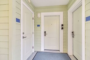 Waterfront Condo w/ Water Park, Walk to the Beach!