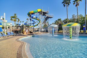 Waterfront Condo w/ Water Park, Walk to the Beach!