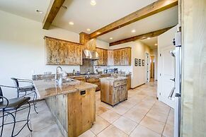 Star Valley Retreat w/ Hot Tub - Near Hiking