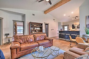 Graford Cabin w/ Rooftop Deck & Lake Views!