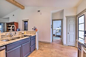 Graford Cabin w/ Rooftop Deck & Lake Views!