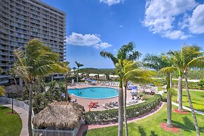 Cozy Coastal Condo w/ Pool Access: Steps to Beach!