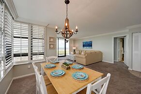 Cozy Coastal Condo w/ Pool Access: Steps to Beach!