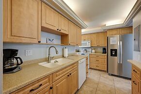 Cozy Coastal Condo w/ Pool Access: Steps to Beach!