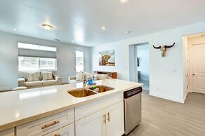 12 Mi to Dtwn Flagstaff: Spacious Bellemont Home!