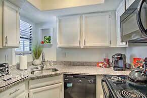 Mountain-view Tucson Condo w/ Outdoor Pools!