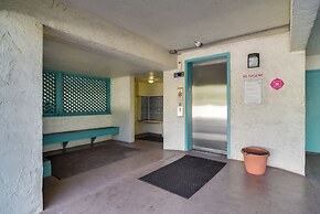 Walk to Bradenton Beach: Gulf-view Home w/ Lanai