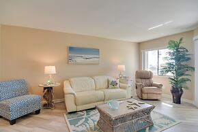 Walk to Bradenton Beach: Gulf-view Home w/ Lanai