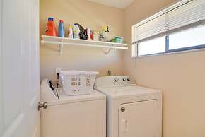 Walk to Bradenton Beach: Gulf-view Home w/ Lanai