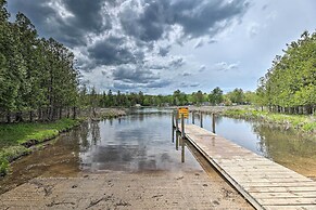 Luxe Riverfront Lodge: Group Wine and Ski Retreats