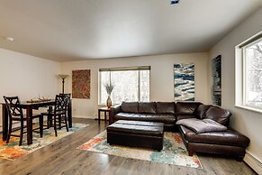 Waterfront Apt, Walk to Town & Coastal Trail!