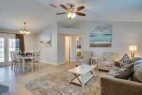 Port Charlotte Vacation Rental: Screened-in Lanai!