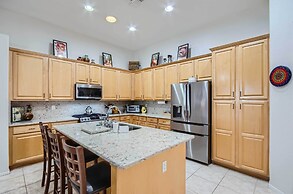 Heated Pool, Gas Grill & Yard: Phoenix Retreat!