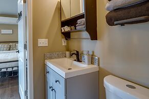 Peaceful Waterfront Studio 16 Mi to Greenville!