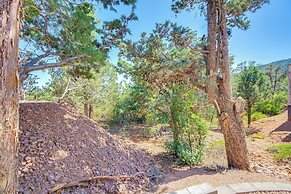 Hot Tub + Deck: Mtn-view Pine Getaway!