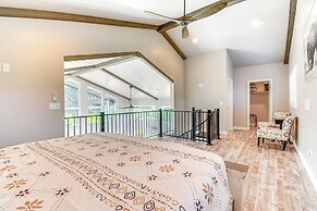 Hot Tub + Deck: Mtn-view Pine Getaway!