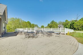 Taylorsville Lake Cottage Rental w/ Hot Tub!