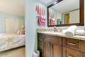 Balcony, Pool & Hot Tub: Little River Condo!