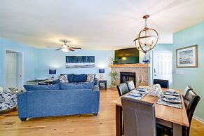 Balcony, Pool & Hot Tub: Little River Condo!