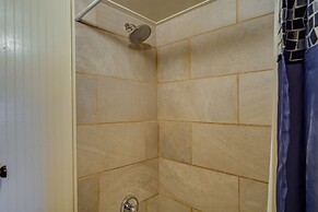 Lamesa Vacation Rental w/ Covered Patio & Fire Pit