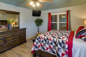 Lamesa Vacation Rental w/ Covered Patio & Fire Pit