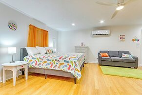 Gulf Breeze Vacation Rental for 2 w/ Pool Access!