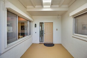 Green Valley Abode w/ Pool Access & Mtn Views