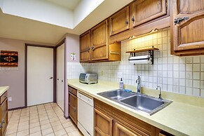 Green Valley Abode w/ Pool Access & Mtn Views