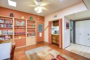 Green Valley Abode w/ Pool Access & Mtn Views
