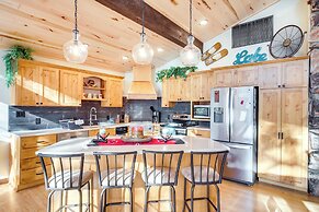 Northwoods Cabin w/ Lake Access & Boat Dock
