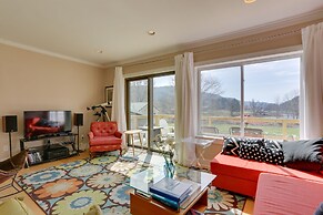 Scenic Home on the Delaware River, Pet-friendly!