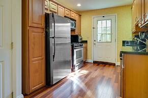 Quaint Baltimore Townhouse ~ 1 Mi to Inner Harbor!