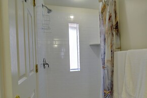 1 Mi to to M&T Bank Stadium: Home w/ Rooftop Patio