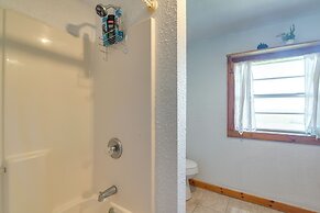 Waterfront Texas Abode w/ Boat Ramp, Pets Welcome